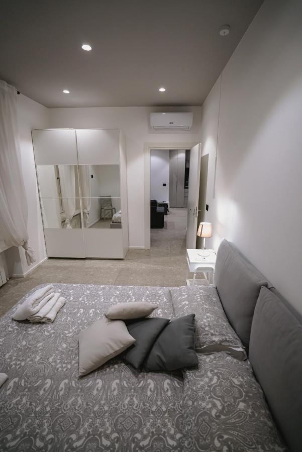 De Luca 6 Apartments ساليرنو المظهر الخارجي الصورة